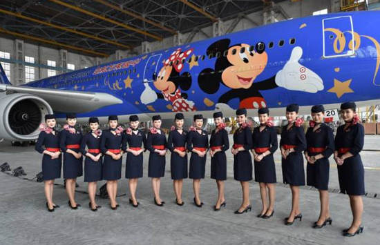 米老鼠機身廣告1 米老鼠機身廣告1