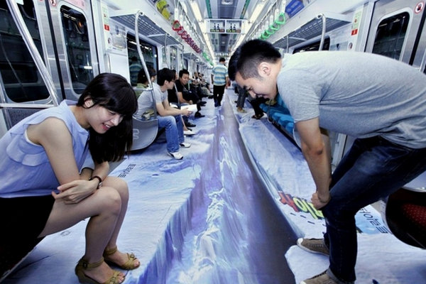 地鐵創意廣告圖