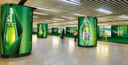 地鐵內較佳的閱讀型廣告媒體