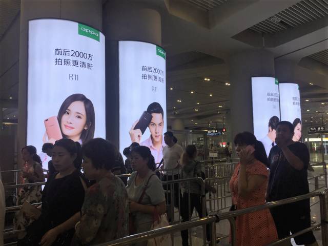 西安北站高鐵站廳燈箱廣告 西安北站高鐵站廳燈箱廣告