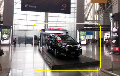 出發主樓三層B區國旗位下方實物展位廣告