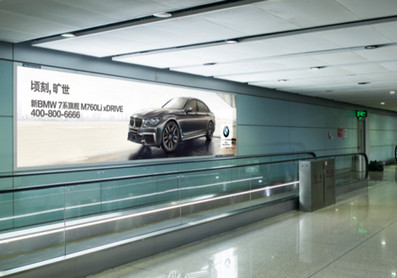 F1層國內到達西指廊墻面燈箱廣告