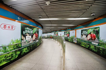 北京地鐵打廣告多少錢一個(gè)月？