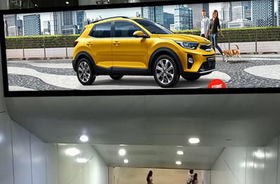 廣州火車東站廣深出站通道楣頭燈箱廣告 廣州火車東站廣深出站通道楣頭燈箱廣告