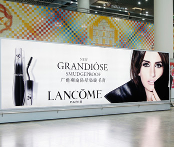 澳門國際機(jī)場燈箱廣告多少錢一個月?