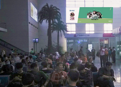 濟南西站出發(fā)層候車大廳墻面燈箱廣告 濟南西站出發(fā)層候車大廳墻面燈箱廣告