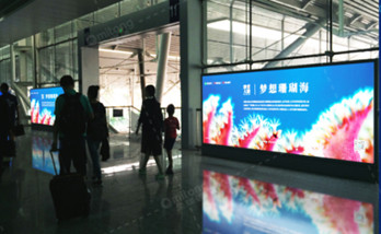 投放深圳高鐵站落地燈箱廣告有哪些優勢?