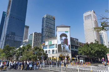 投放深圳福田CBD購物公園LED屏廣告有什么優勢?