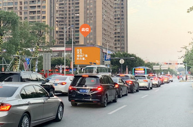 深圳寶安中心區LED屏廣告