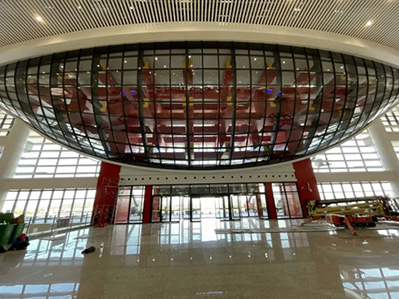 惠州北站進站大廳入門處落地燈箱廣告 惠州北站進站大廳入門處落地燈箱廣告