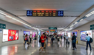 常州站出站通道墻面燈箱 常州站出站通道墻面燈箱