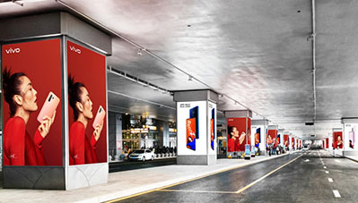 貴陽機場一層國內到達層車道外排包柱燈箱廣告 貴陽機場一層國內到達層車道外排包柱燈箱廣告