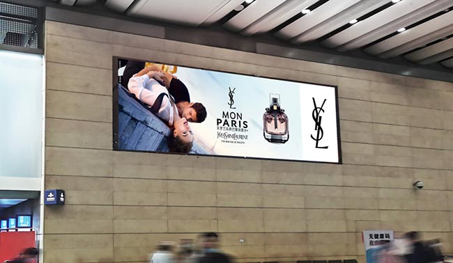 B1到達行李提取廳墻面LED廣告