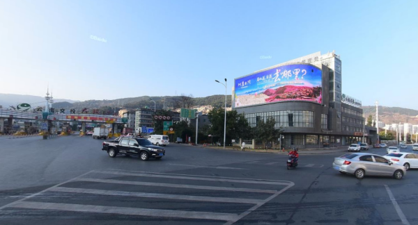 大理收費站廣告價格？大理下關高速收費站LED大屏大理最大LED廣告