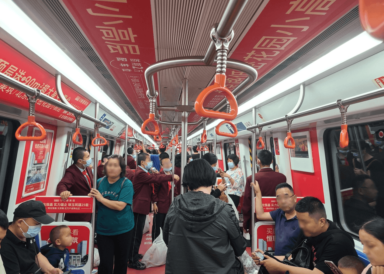 烏魯木齊地鐵列車廣告價格收費？烏魯木齊地鐵內包車廣告案例圖