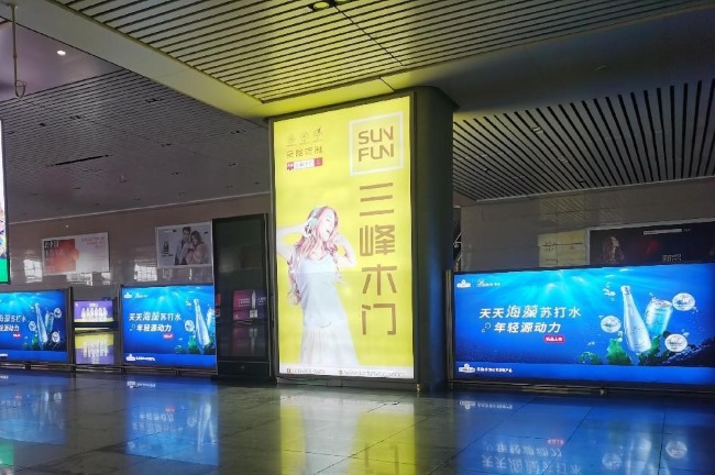 長(zhǎng)春站長(zhǎng)春西站廣告價(jià)格，長(zhǎng)春火車站長(zhǎng)春西高鐵站出站通道廣告