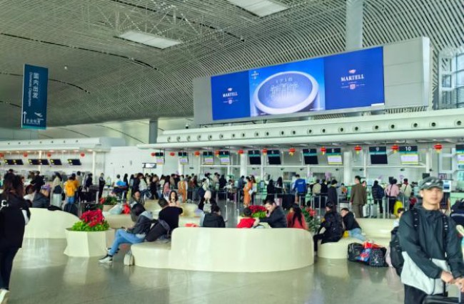 揭陽潮汕機場出發LED大屏廣告安檢值機全覆蓋，潮汕機場廣告價格