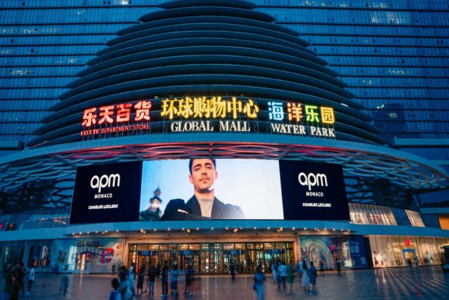 成都天府大道SKP商圈環(huán)球中心戶(hù)外LED橫屏廣告，成都LED大屏廣告價(jià)格