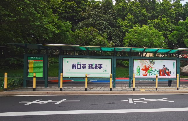 佛山順德公交候車亭站臺燈箱廣告，佛山公交車站牌廣告價格