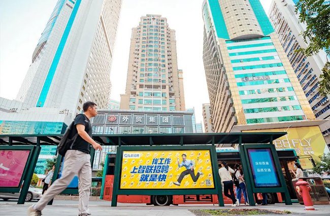 深圳公交候車亭站臺燈箱廣告，深圳公交車站牌廣告價格