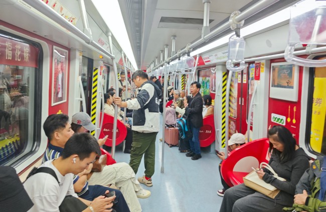 昆明1號(hào)線列車播音導(dǎo)向廣告價(jià)格，昆明地鐵車廂語(yǔ)音廣告