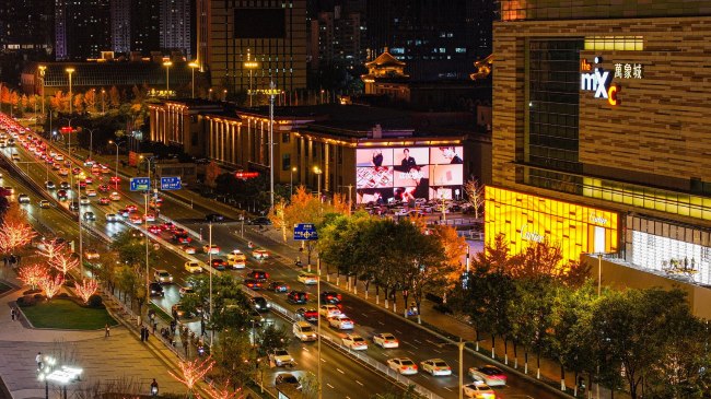 沈陽青年大街萬象城LED廣告投放，沈陽大屏廣告價格