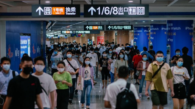 廈門呂厝地鐵站換乘通道墻面廣告投放，廈門地鐵廣告價格