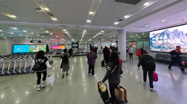 泉州晉江機場行李轉盤LED廣告投放，泉州機場大屏廣告價格