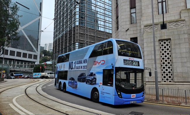 香港雙層觀光車身外車貼巴士廣告投放，香港公交車廣告價格