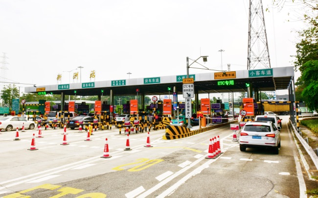 廣州新洲收費站LED廣告投放優勢，廣州收費站聯播屏廣告價格