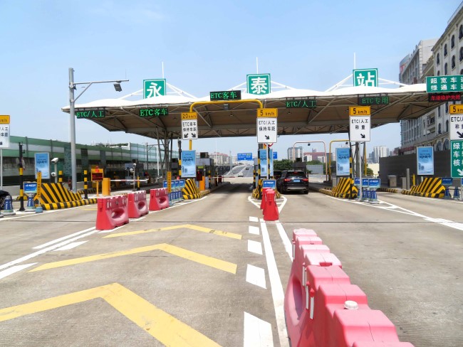 廣州永泰收費站燈箱廣告投放優勢，廣州收費站永泰站廣告價格