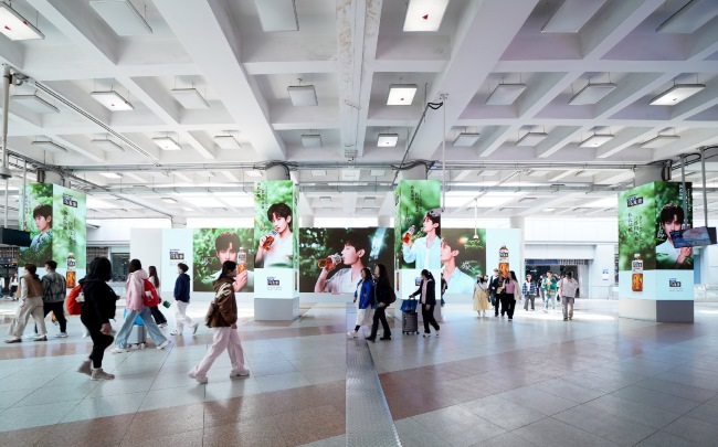 北京西直門地鐵站換乘墻面LED廣告，北京地鐵包柱大屏廣告價格