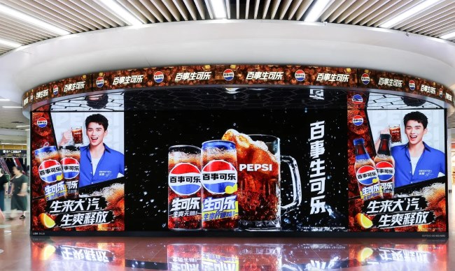 廣州公園前地鐵站中央換乘環形LED廣告，廣州地鐵大屏廣告價格