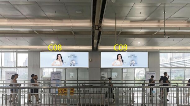 第一戶外傳媒-福田口岸-入境通道橋燈箱 第一戶外傳媒-福田口岸-入境通道橋燈箱