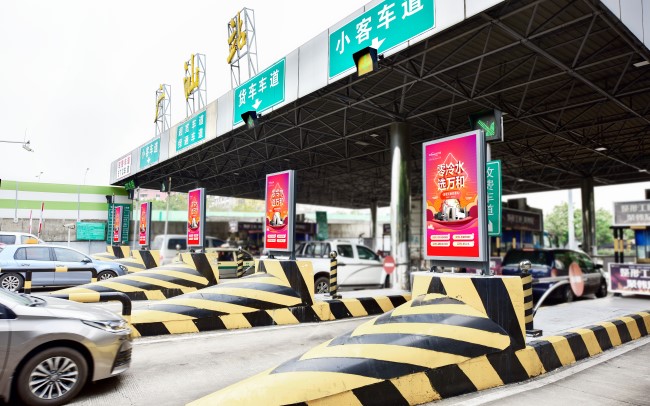 廣州廣汕收費(fèi)站燈箱廣告投放優(yōu)勢(shì)，廣州高速?gòu)V汕站廣告價(jià)格