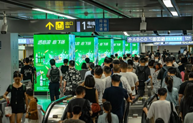 成都地鐵孵化園站廳包柱LED廣告投放，成都南站地鐵大屏廣告