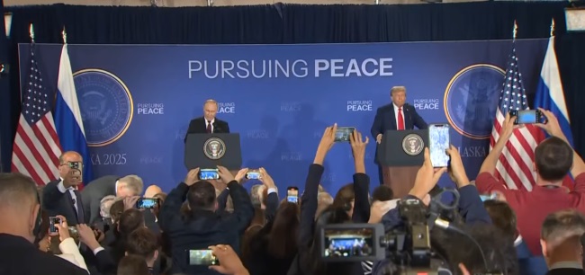 剛剛結束的特普會給俄烏局勢產生什么影響？未來俄烏走向和平的可能性有多大？