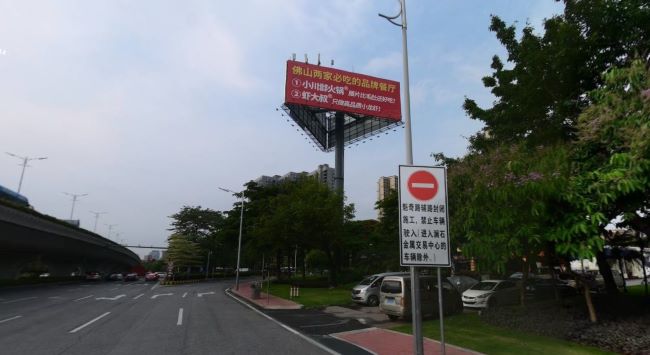 佛山大道與魁奇路三面高桿大牌廣告投放，佛山高速立柱廣告