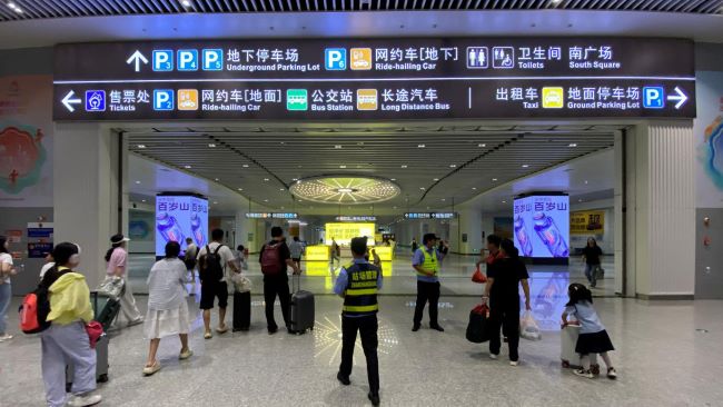 惠州北站出站廣場包柱LED廣告投放，惠州北高鐵站大屏廣告價格