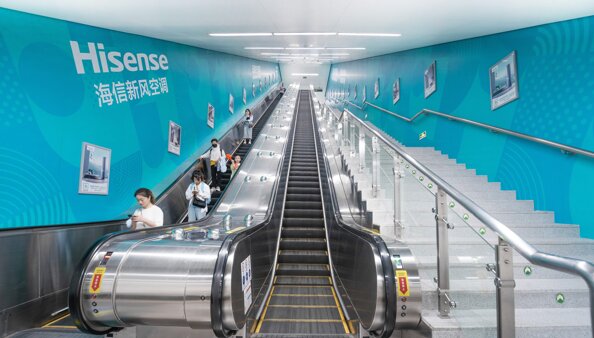 第一戶外傳媒-青島地鐵出入口廣告