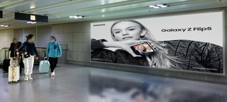 第一戶外傳媒-福田口岸-一層上一夾層扶梯口燈箱 第一戶外傳媒-福田口岸-一層上一夾層扶梯口燈箱