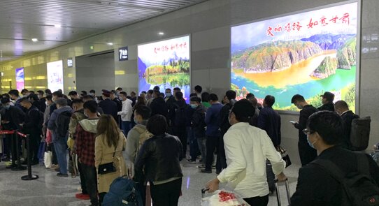 第一戶(hù)外傳媒-蘭州西站- 第一戶(hù)外傳媒-蘭州西站-