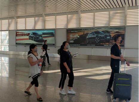 第一戶外傳媒-黃山北站-二樓進站天橋墻面燈箱 第一戶外傳媒-黃山北站-二樓進站天橋墻面燈箱