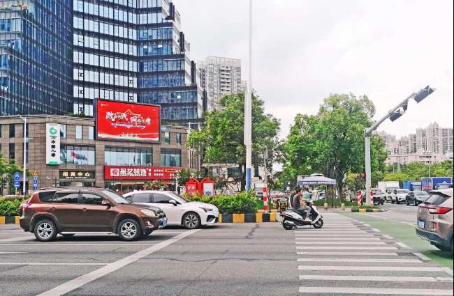 佛山順德龍江王鼎商務大廈LED廣告投放，佛山戶外大屏廣告價格