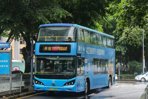 深圳雙層公交車身廣告價格？深圳雙層巴士公交線路？雙層巴士高度