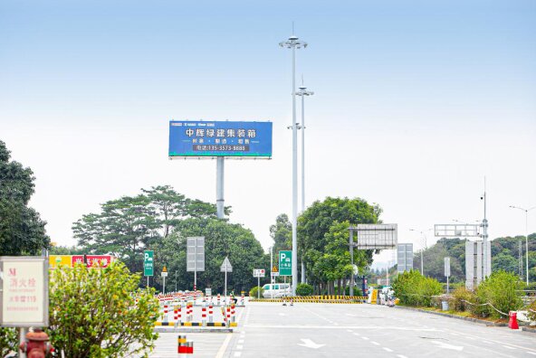 東莞高速立柱大牌廣告價格多少錢？常虎高速東莞虎門廣告牌位置