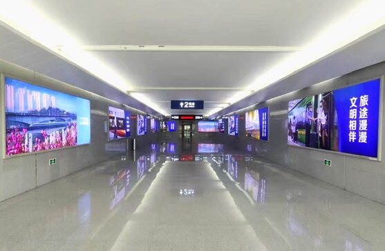 第一戶外傳媒-江油北站-進出站通道墻面燈箱 第一戶外傳媒-江油北站-進出站通道墻面燈箱