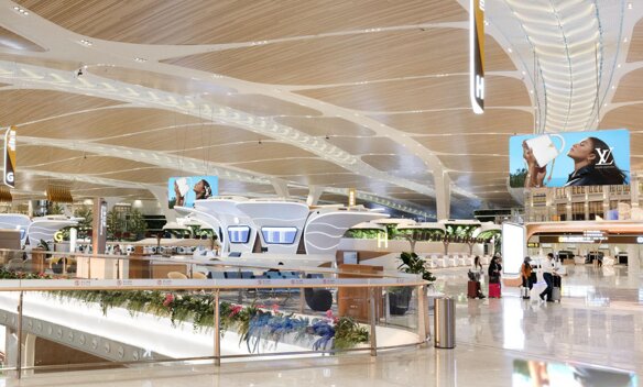 第一戶外傳媒廣州白云機場LED屏廣告