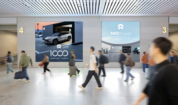 第一戶外傳媒-寧波站到達層內通道墻面燈箱 第一戶外傳媒-寧波站到達層內通道墻面燈箱