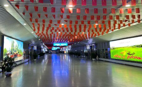 第一戶外傳媒-衢州站-天橋墻面燈箱 第一戶外傳媒-衢州站-天橋墻面燈箱